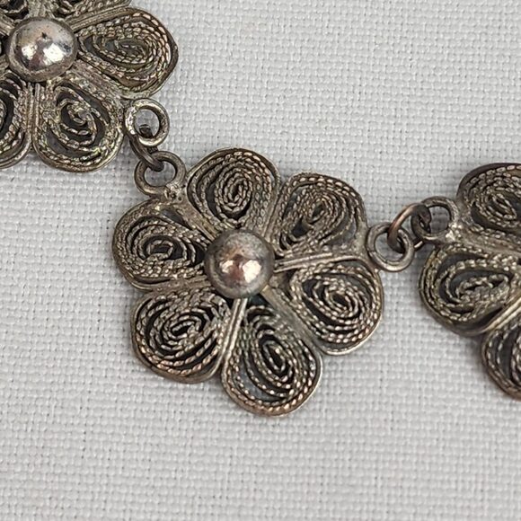 Vintage Silver Tone Floral Ling Necklace - Picture 3 of 5